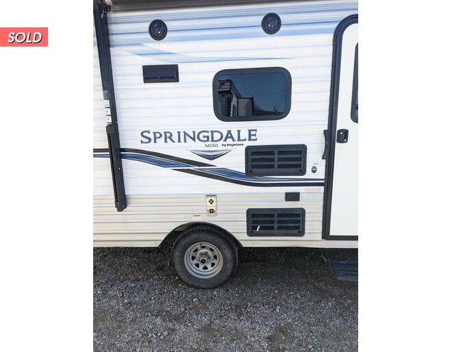 2020 Keystone Springdale Mini Single Axle 1800BH Travel Trailer at Chuck's RV Sales STOCK# LW102145 Photo 3