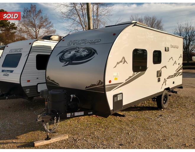 2022 Cherokee Wolf Pup 16FQBL Black Label Travel Trailer at Chuck's RV Sales STOCK# 21951 Photo 6