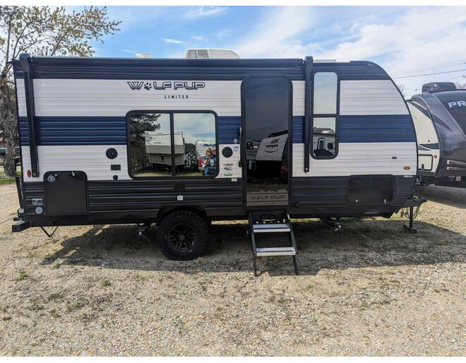 2024 Cherokee Wolf Pup 16FQW Travel Trailer at Chuck's RV Sales STOCK# 30099 Photo 5