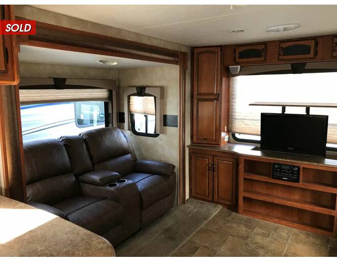 2012 Coachmen Freedom Express Ultra Lite 296REDS Travel Trailer at Chuck's RV Sales STOCK# A005623 Photo 9
