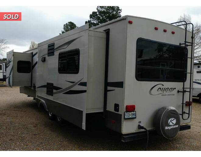 2011 Keystone Cougar High Country 321RES Travel Trailer at Chuck's RV Sales STOCK# 031220 Photo 3
