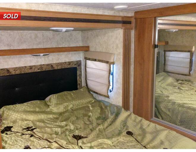 2011 Keystone Cougar High Country 321RES Travel Trailer at Chuck's RV Sales STOCK# 031220 Photo 7